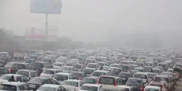भारी वायु प्रदूषण की चपेट में पूरी एनसीआर, घर में आंखें जल रहीं