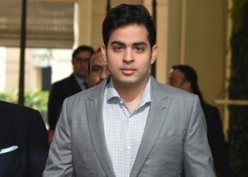 1517302516 akash ambani