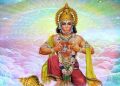 Hundreds of devotees in the temple about Hanuman Jayanti 1