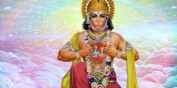 Hundreds of devotees in the temple about Hanuman Jayanti 1