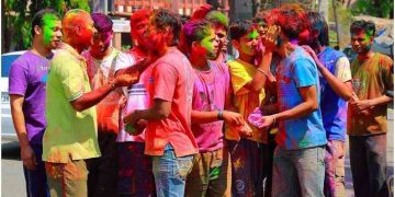 holi 100951 730x419 m 1