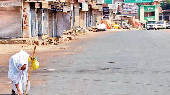 ग्वालियर में फ्लैगमार्च, इंटरनेट सेवा बहाल 1 today 1522810870