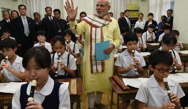 पीएम मोदी लाएंगे खास गिफ्ट ब्रिटेन में पढ़ने वाले छात्रों के लिए