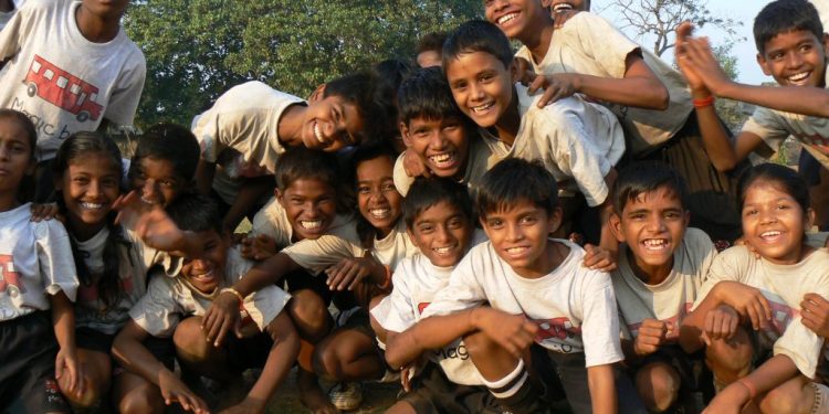 मैजिक बस इम्पैक्ट गुरु के सहयोग से वंचित बच्चों के लिए धन जुटायेगी