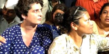 राहुल गांधी के कैंडल मार्च में धक्का मुक्की