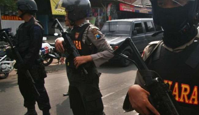इंडोनेशिया; पुलिस पर हमला,1अफसर शहीद 4 हमलावरों की मौत 1 14
