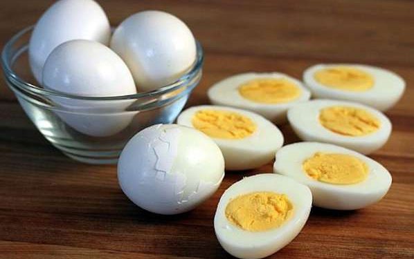 नुकसानदायक हो सकता है अंडे खाना