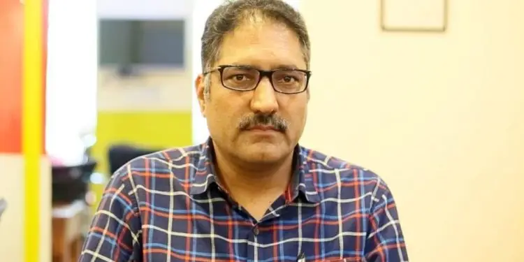 पत्रकार शुजात बुखारी की गोली मारकर हत्या