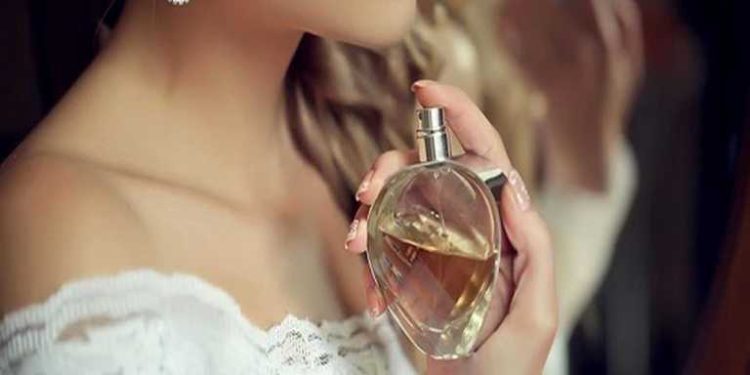 परफ्यूम लिए आपकी पर्सनालिटी में निखार