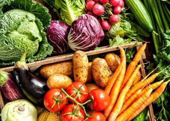 पुलिस वालों को फ्री सब्ज़ी देने से किया मना तो नाबालिग को भेजा दिया जेल