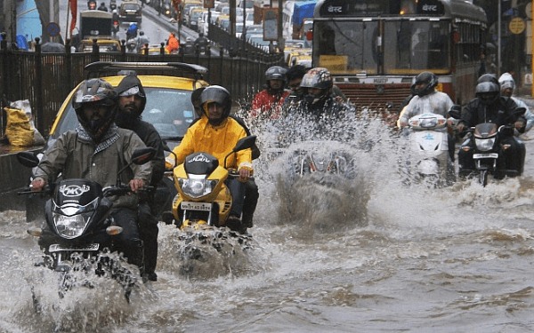 मुंबई आया बारिश की चपेट में