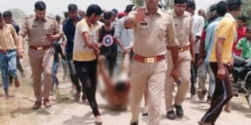 यूपी पुलिस ने दी सफाई लाश घसीटते हुए तस्वीर वायरल