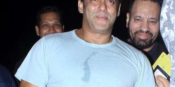 रेस 3 की कामयाबी को लेकर सलमान बॉडीगार्ड शेरा के साथ कर रहे हैं मस्ती