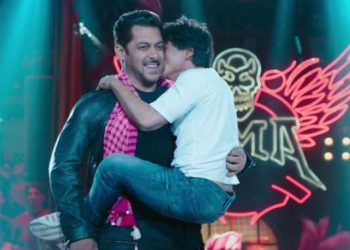 सलमान की गोद में क्यों चढ़ गए हैं शाहरुख़