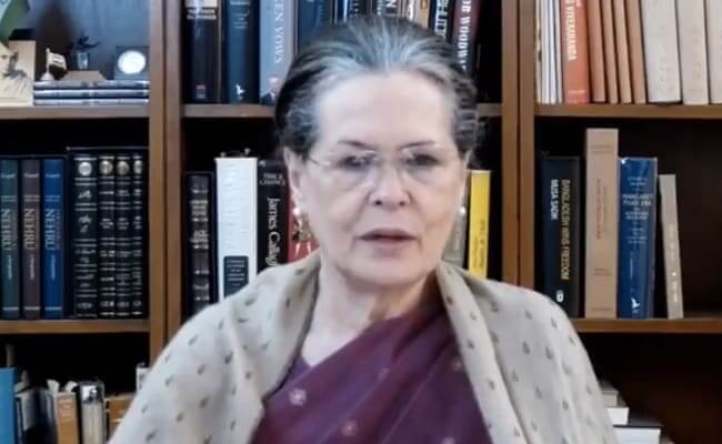 असंतुष्टों के साथ बैठक के बाद कांग्रेस ने राज्यों में शुरू किए बदलाव 2 0uflso sonia