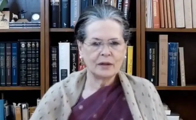 असंतुष्टों के साथ बैठक के बाद कांग्रेस ने राज्यों में शुरू किए बदलाव 2 असंतुष्टों के साथ बैठक के बाद कांग्रेस ने राज्यों में शुरू किए बदलाव