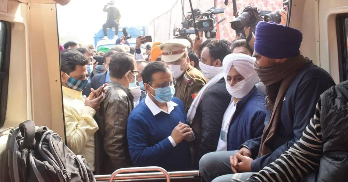 किसानों के समर्थन में केजरीवाल की AAP रखेगी एक दिन का उपवास ! 3 किसानों के समर्थन में केजरीवाल की AAP रखेगी एक दिन का उपवास !