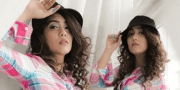 Chinki Minky of The Kapil Sharma Show dancing