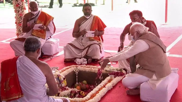 ezgif.com gif maker 1 1