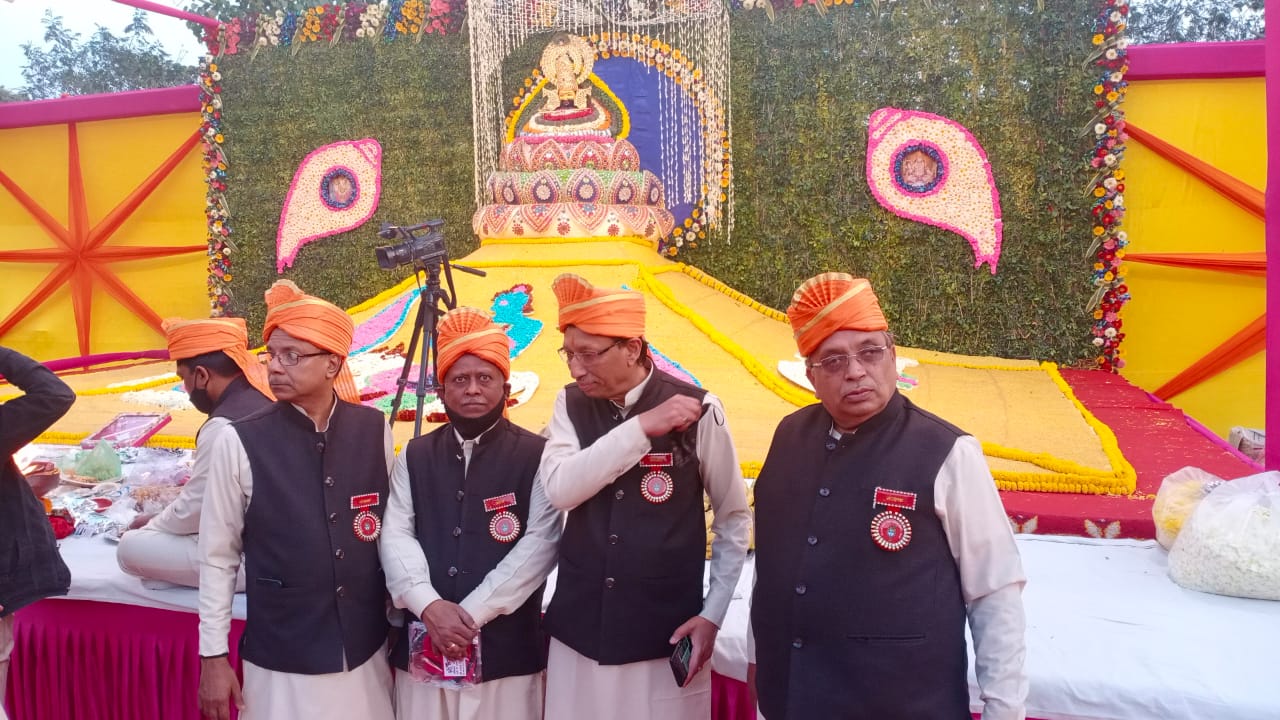 5cfdbbdc 67a2 4103 8843 3ad4590d2e04