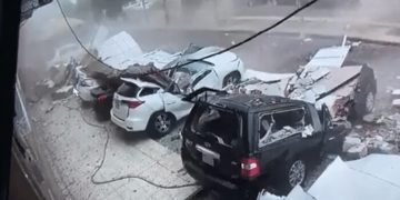 826257 car