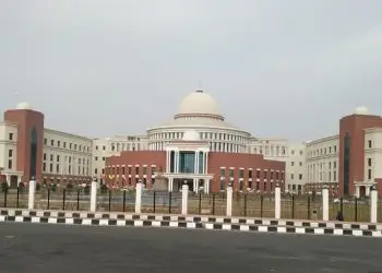 झारखंड विधानसभा के नयेे भवन की छत गिरि