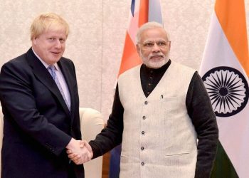 New Delhi: Prime Minister Narendra Modi shakes hands with Boris Johnson, MP, Secretary of State for Foreign and Commonwealth Affairs, in New Delhi on Wednesday. PTI Photo  (PTI1_18_2017_000218B)