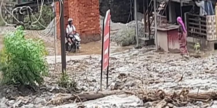बारिश से देहरादून में मचा हाहाकार 1 बारिश से देहरादून में मचा हाहाकार