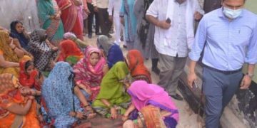 dm firozabad visits e1630308395215