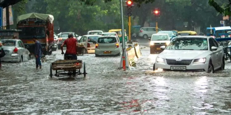 Gurugram's sewage system collapsed, Delhi became a river: Rain exposed the lack of preparations