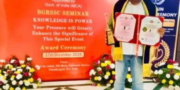 Dr Kishor Chandola receiving national award for Ayush and human service