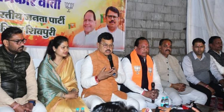 गांवों के लिए बड़ा ऐलान! अब 100 नहीं बल्कि 125 दिन की मजदूरी की गारंटी, दिल्ली नहीं सीधे गांव से होगा विकास कार्यों का फैसला 1 1 43