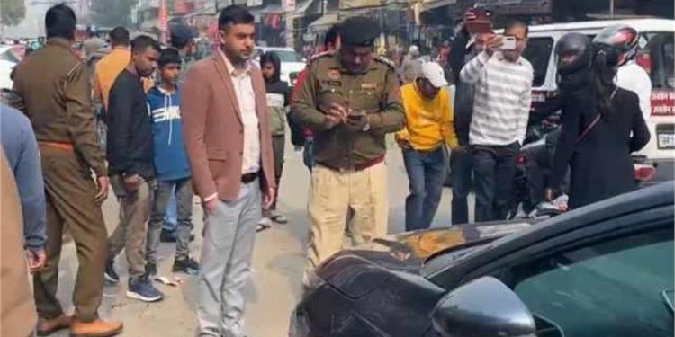 Bahadurgarh News: अतिक्रमण और अवैध पार्किंग के खिलाफ Sdm का कड़ा एक्शन, दर्जनों वाहनों के चालान और दुकानदारों को अंतिम चेतावनी 1 11 38