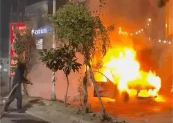 लुधियाना में मौत को छूकर निकले युवक-युवती! MBD मॉल के पास 'आग का गोला' बनी चलती BMW, वीडियो देख कांप जाएगी रूह