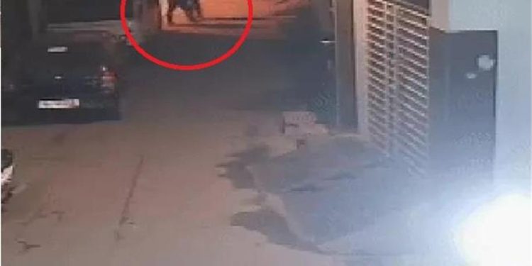 टोहाना: 10 साल के मासूम के अपहरण का प्रयास, कंबल ओढ़े संदिग्ध ने किया पीछा; सीसीटीवी में कैद हुई घटना 1 7 35 1