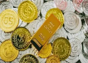 चांदी ने रचा इतिहास, पहली बार ₹3 लाख के पार! सोने की कीमतों में भी भारी उछाल, देखें 19 जनवरी के ताज़ा रेट्स