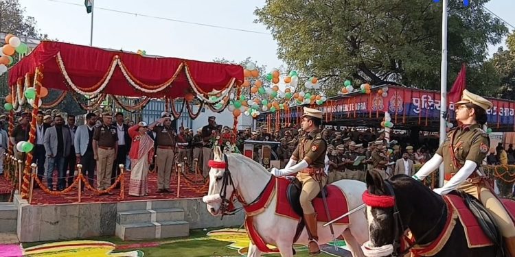 Agra Republic Day Celebration 2026: आगरा पुलिस लाइन में धूमधाम से मनाया गया 77वां गणतंत्र दिवस, दिखा देशभक्ति का उत्साह 1 IMG 20260126 WA0002