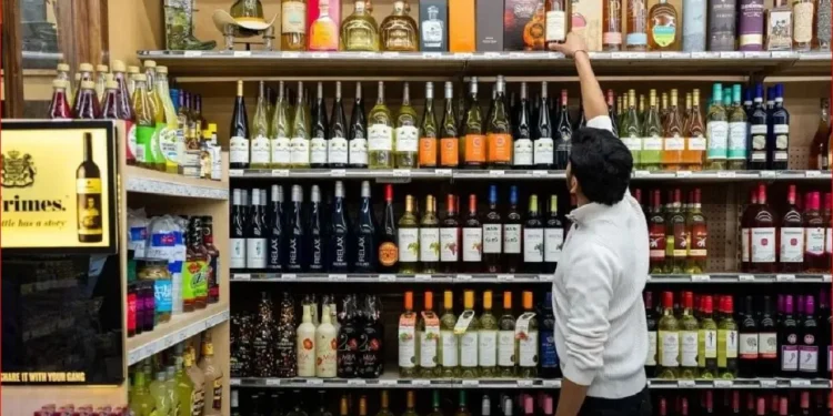 दिल्ली वालों सावधान! अगले 5 दिन नहीं मिलेगी शराब, अभी नोट कर लें तारीखें; उल्लंघन करने वालों पर पुलिस की रहेगी पैनी नजर 1 kkk 2