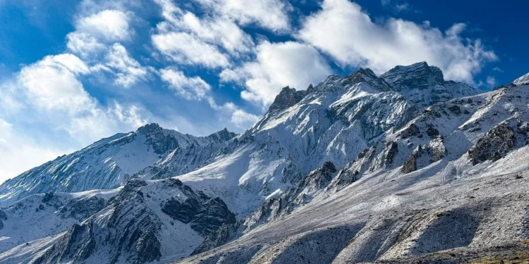 पहाड़ों में फिर लौटेगी रौनक: उत्तरकाशी और चमोली समेत इन इलाकों में भारी हिमपात की चेतावनी, सूखी ठंड से मिलेगी राहत 1 spiti