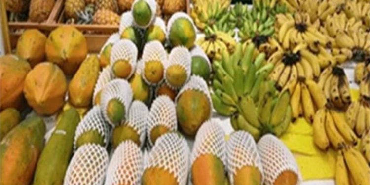 सावधान: अगर आप भी खाते हैं केला, आम और पपीता तो रुक जाइए! डॉक्टरों ने बताया इसके पीछे का खौफनाक सच 1 10 20