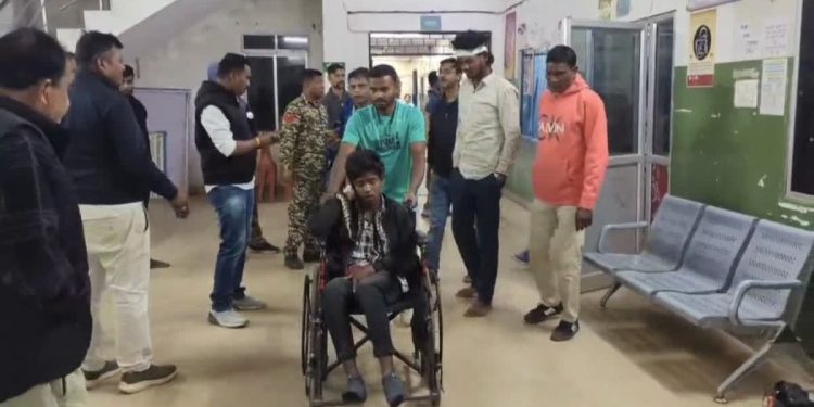 Bastar Road Accident: बारसूर-चित्रकोट मार्ग पर भीषण सड़क हादसा, बेकाबू होकर पलटी स्कॉर्पियो; 3 की मौत और कई घायल 1 12 4