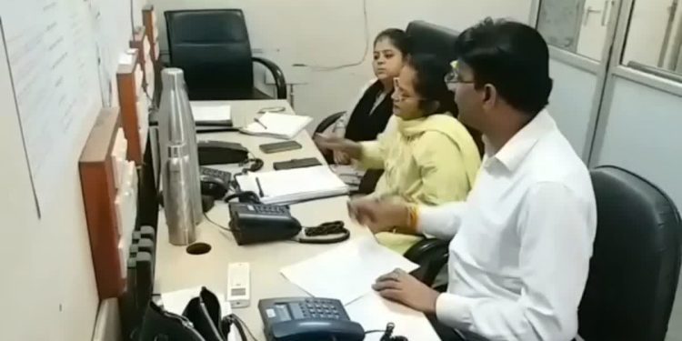 Board Exam 2026: बोर्ड परीक्षार्थियों के लिए खुशखबरी, कल 5 फरवरी से शुरू होगा हेल्पलाइन नंबर; एक्सपर्ट्स देंगे टिप्स 1 15 6