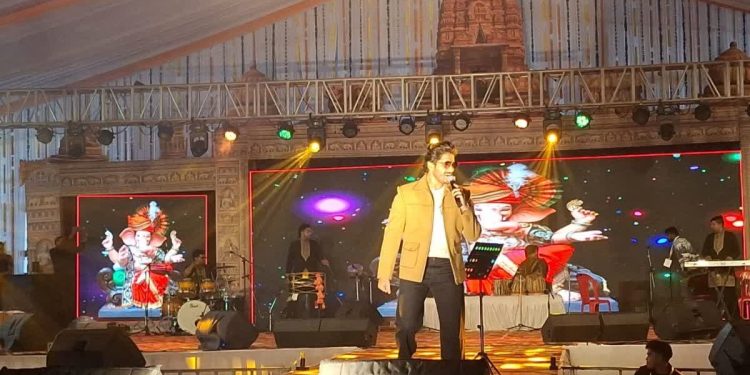 Sirpur Mahotsav 2026: सिरपुर महोत्सव में इंडियन आइडल के सितारों ने बिखेरा जलवा, सुरीली शाम में देर रात तक झूमे दर्शक 1 17 2