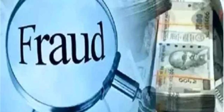 High-Tech Fraud: पेमेंट का फर्जी मैसेज दिखाकर लाखों के गहने ले उड़ा ठग, शातिर की तलाश में जुटी पुलिस 1 17