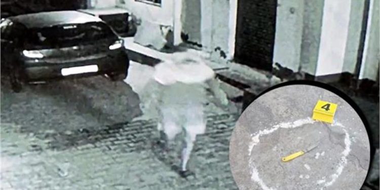 Crime Alert: दूध की क्वालिटी पर टोका तो दूधिया बना 'हैवान'! युवक पर चाकू से किए ताबड़तोड़ वार, शरीर पर लगे 57 टांके 1 28 4