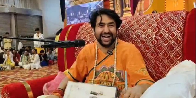 Baba Bageshwar On Pakistan: भारत की जीत के बाद गरजे धीरेंद्र शास्त्री, पाकिस्तान को लेकर दिया बड़ा बयान 1 5