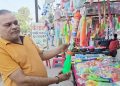 बुरहानपुर के होली बाजार में मोदी-योगी पिचकारियों की धूम, जमकर हो रही खरीदारी
