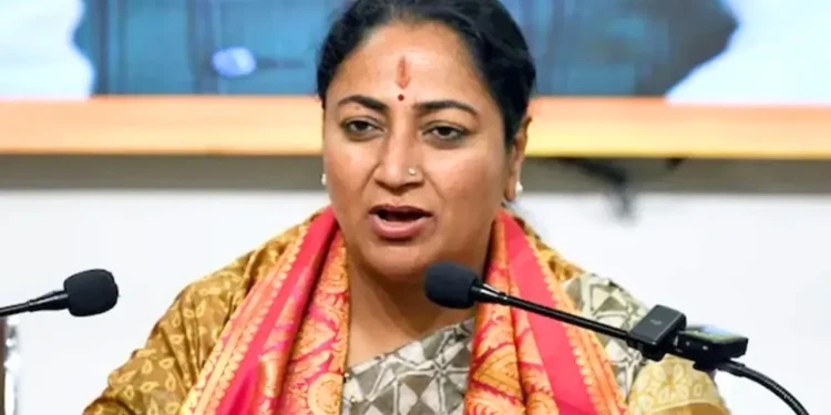 Delhi Cm Rekha Gupta On Pollution: प्रदूषण के लिए पिछली सरकार जिम्मेदार; सीएम रेखा गुप्ता का 'Aap' पर बड़ा सियासी हमला 1 cm rekha gupta 1