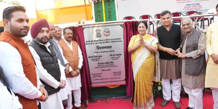 Delhi News: यमुना पार का होगा कायाकल्प, पूर्वी दिल्ली को ₹1075 करोड़ की परियोजनाओं की सौगात 1 delhi cm rekha gupta