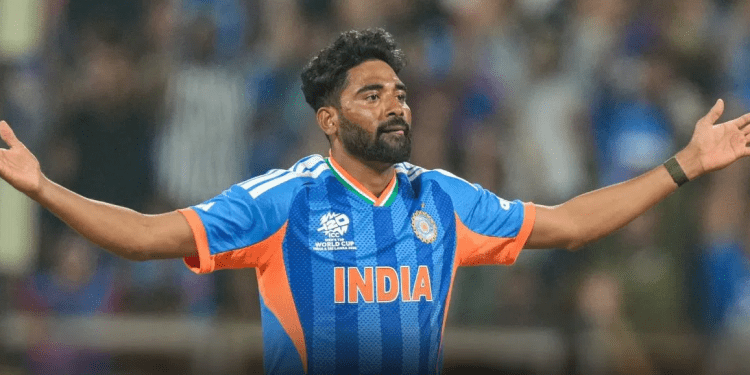 T20 World Cup: मोहम्मद सिराज ने बना लिया था विदेश जाने का मन, फिर एक फोन कॉल ने बदल दी किस्मत; जानें पूरी कहानी 1 mohammed siraj on team india call pti